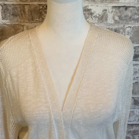 Lucky Brand ivory cardigan. Size L. Lightweight button down with pockets. - Picture 3 of 16